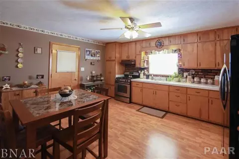 211 Brookside, Minier, IL 61759 photo 5