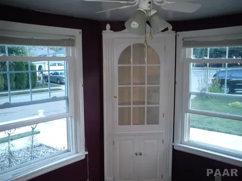 505 E Monroe St, Morton, IL 61550 photo 9