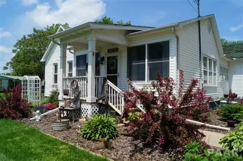 624 E 8th, Saint David, IL 61563 photo 1