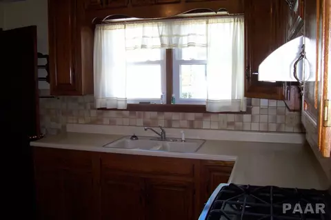 340 N 11th Ave, Canton, IL 61520 photo 6