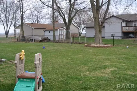 614 E Pine St, Metamora, IL 61548 photo 26