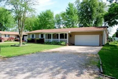 614 E Pine St, Metamora, IL 61548 photo 1