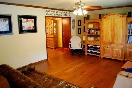 614 E Pine St, Metamora, IL 61548 photo 4