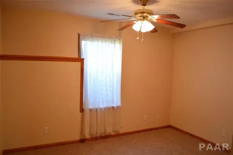 207 Windsor, Germantown Hills, IL 61548 photo 22