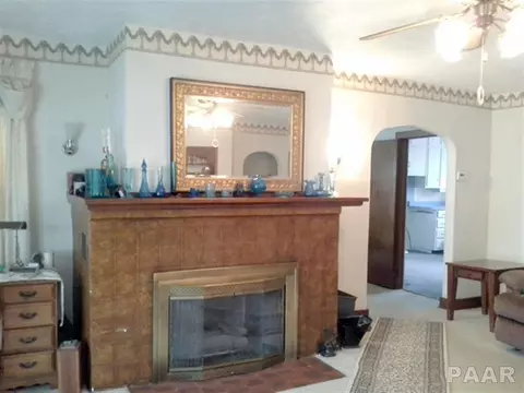 659 E Main St, Cuba, IL 61427 photo 2