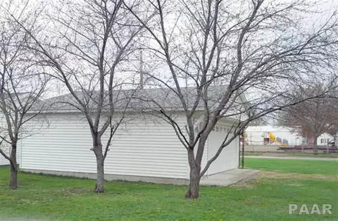 659 E Main St, Cuba, IL 61427 photo 26