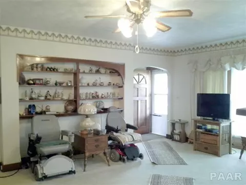 659 E Main St, Cuba, IL 61427 photo 5