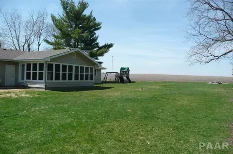 207 Graze, Dunlap, IL 61525 photo 3