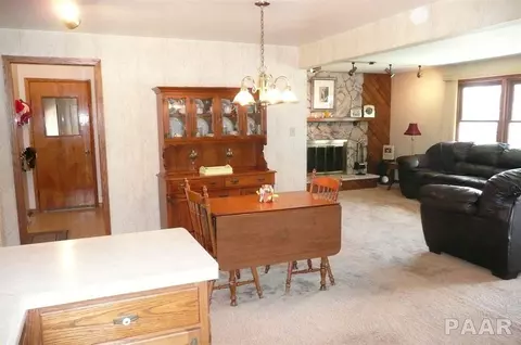 207 Graze, Dunlap, IL 61525 photo 6