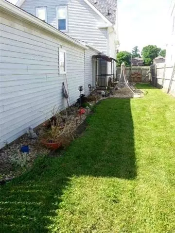 138 W Maple, Canton, IL 61520 photo 21