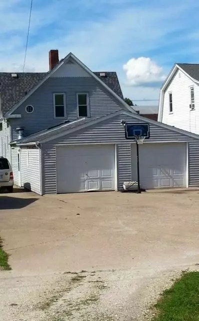 138 W Maple, Canton, IL 61520 photo 23
