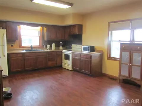 758 Towerline, Delavan, IL 61734 photo 6