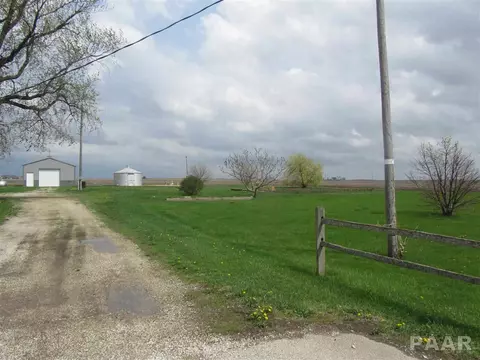 758 Towerline, Delavan, IL 61734 photo 11