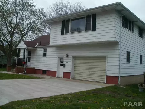 923 E Olive, Canton, IL 61520 photo 1