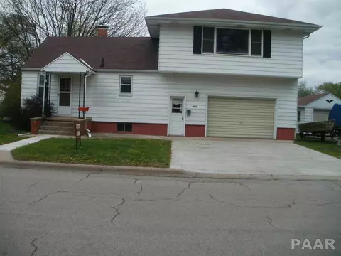 923 E Olive, Canton, IL 61520 photo 2