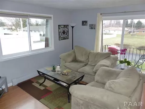 654 S 4th, Morton, IL 61550 photo 2