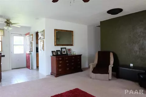 209 Algonquin, Marquette Heights, IL 61554 photo 5