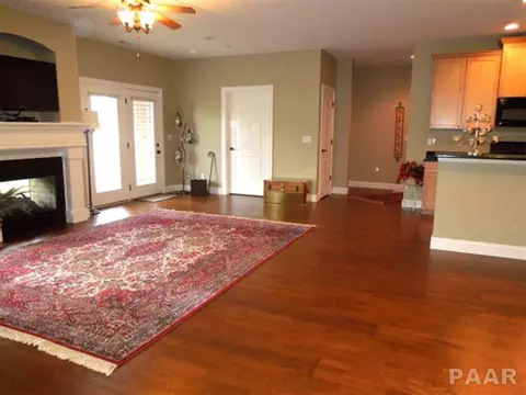 112 Eagle Rdg, Washington, IL 61571 photo 4