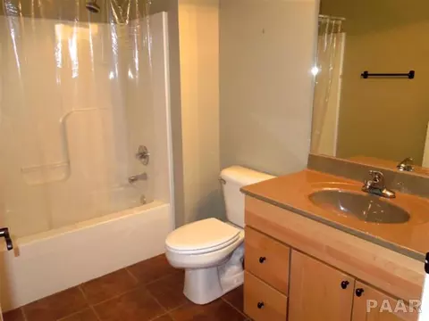 112 Eagle Rdg, Washington, IL 61571 photo 13