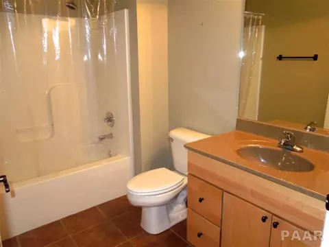 112 Eagle Rdg, Washington, IL 61571 photo 13