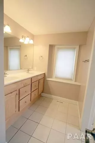 406 Windsor, Germantown Hills, IL 61548 photo 10
