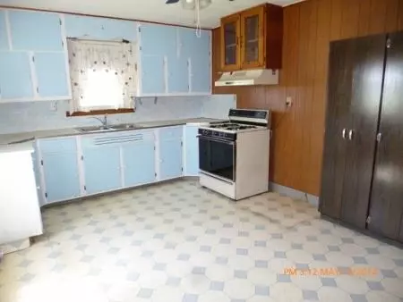 258 W 5th St, Dunfermline, IL 61524 photo 11