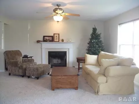 1817 Meadowview, Dunlap, IL 61525 photo 9