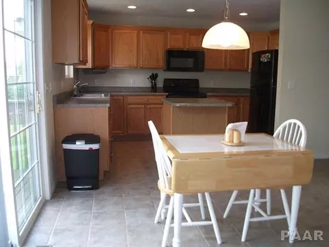 1817 Meadowview, Dunlap, IL 61525 photo 3