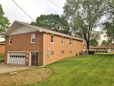 112 Pieper Cir, Delavan, IL 61734 photo 4