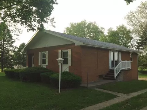 112 Pieper Cir, Delavan, IL 61734 photo 1