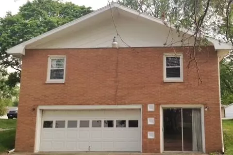 112 Pieper Cir, Delavan, IL 61734 photo 3