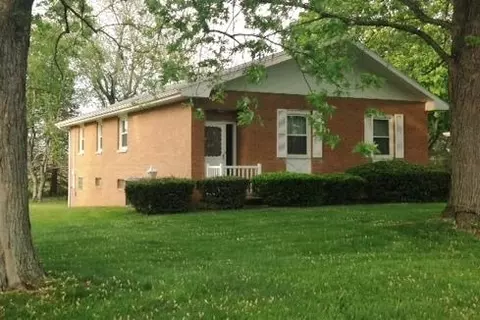 112 Pieper Cir, Delavan, IL 61734 photo 6