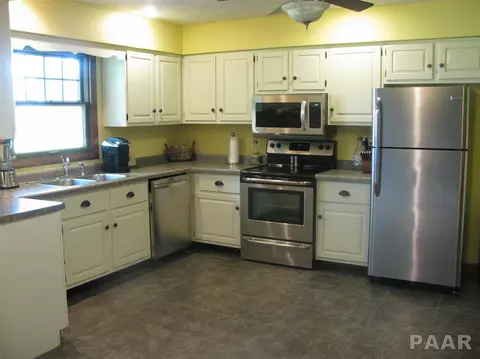 31 Pine Tree Rd, Kewanee, IL 61443 photo 3
