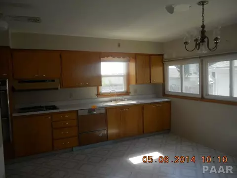 15720 N 3rd St, Rome, IL 61562 photo 5