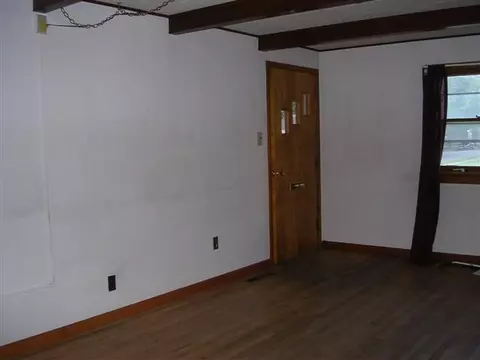 1032 E Locust, Canton, IL 61520 photo 3