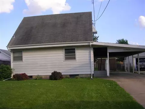 1032 E Locust, Canton, IL 61520 photo 2