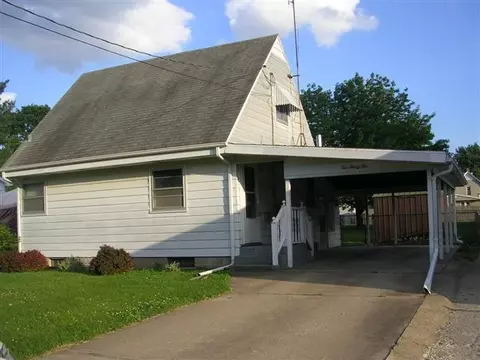 1032 E Locust, Canton, IL 61520 photo 1