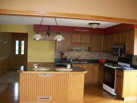 606 E 3rd St, Glasford, IL 61533 photo 3