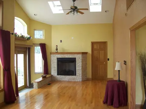 606 E 3rd St, Glasford, IL 61533 photo 5