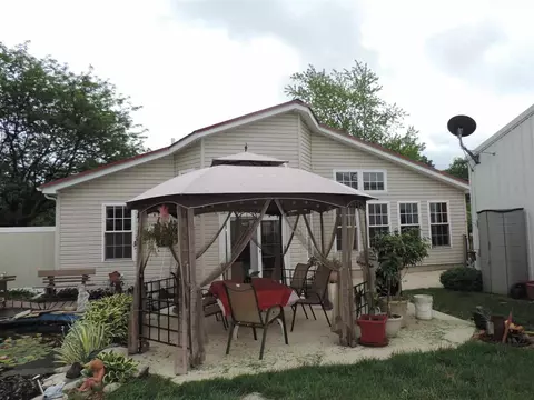 606 E 3rd St, Glasford, IL 61533 photo 18