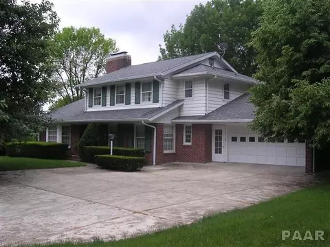 850 Pool Ct, Canton, IL 61520 photo 2