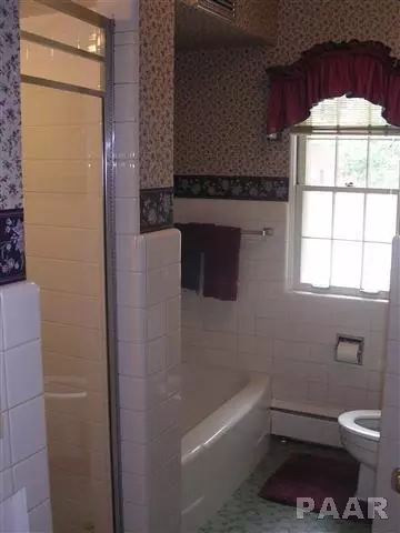 850 Pool Ct, Canton, IL 61520 photo 24