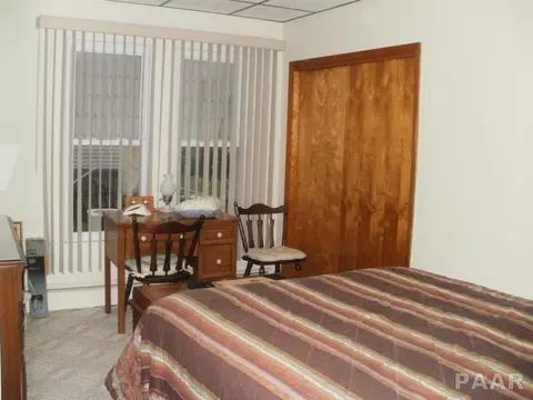 944 E Locust, Canton, IL 61520 photo 13