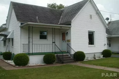 944 E Locust, Canton, IL 61520 photo 1