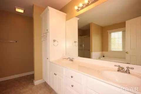 706 S Prairieview Dr, Dunlap, IL 61525 photo 23