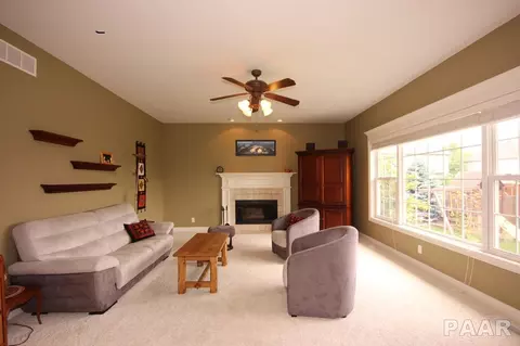 706 S Prairieview Dr, Dunlap, IL 61525 photo 10