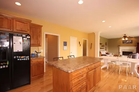 706 S Prairieview Dr, Dunlap, IL 61525 photo 7