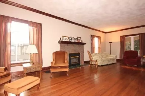 302 W Pne, Canton, IL 61520 photo 15