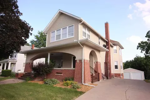 302 W Pne, Canton, IL 61520 photo 3