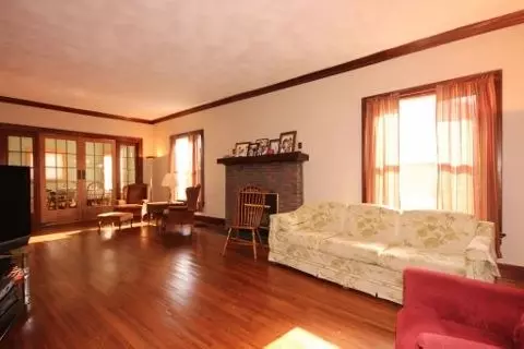 302 W Pne, Canton, IL 61520 photo 16